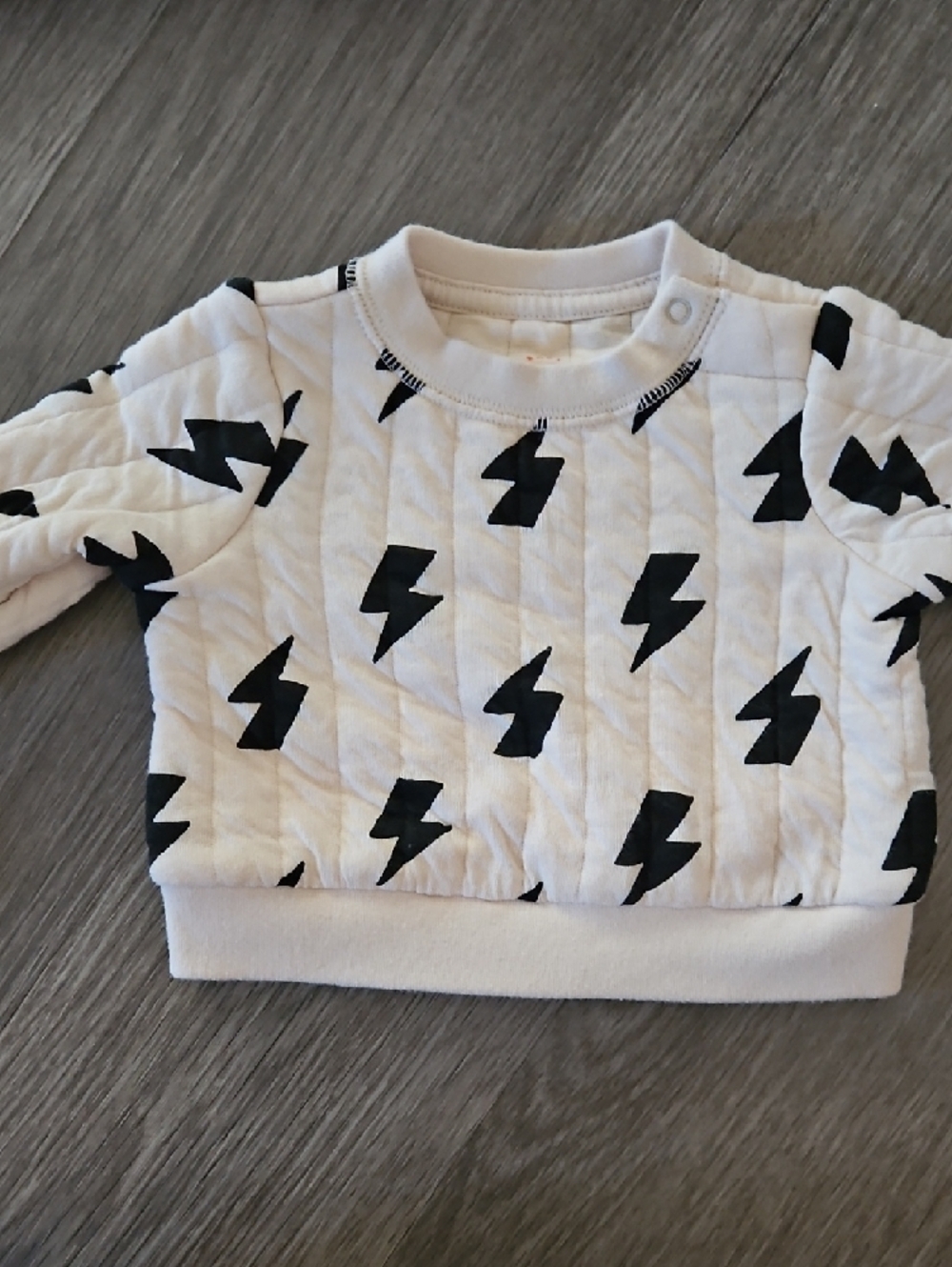 Bundle 0-3, Newborn Sweaters, Jackets - Picture 3 of 6